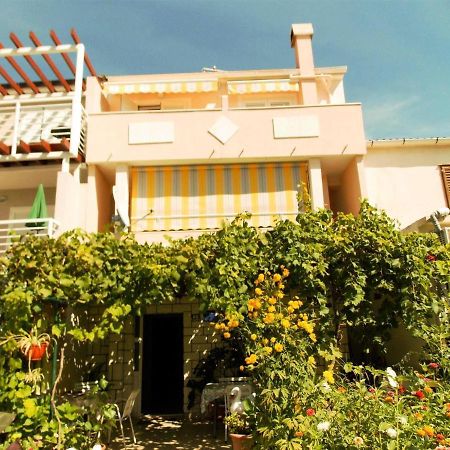 Guesthouse Jenny (Adults Only) โนวาลยา ภายนอก รูปภาพ