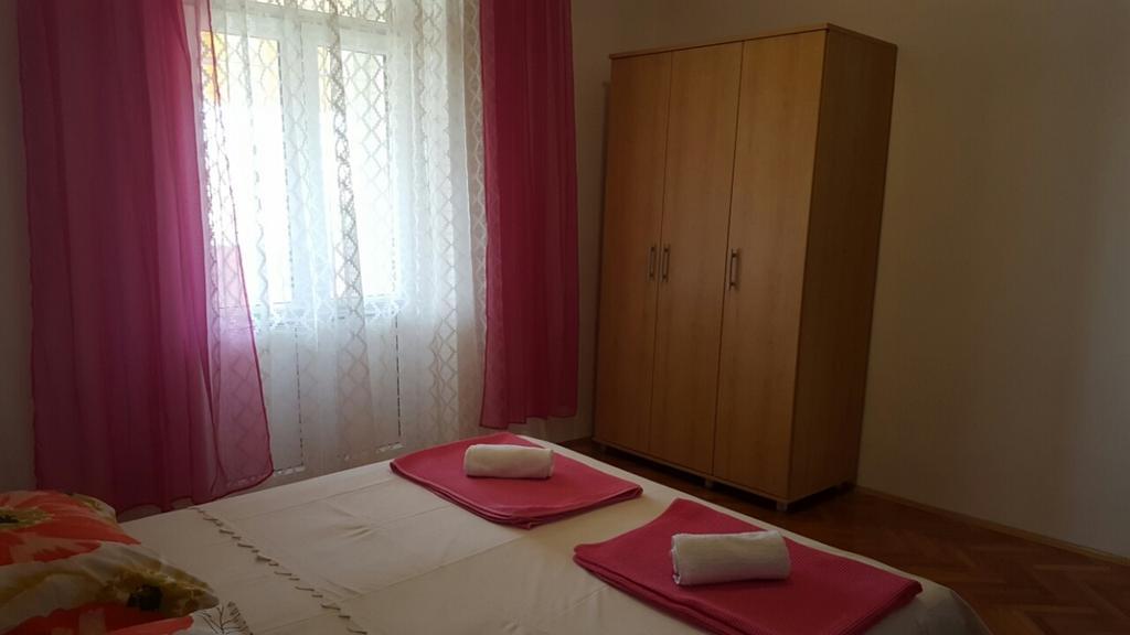 Guesthouse Jenny (Adults Only) โนวาลยา ภายนอก รูปภาพ
