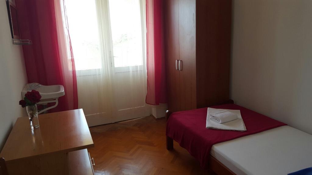 Guesthouse Jenny (Adults Only) โนวาลยา ภายนอก รูปภาพ