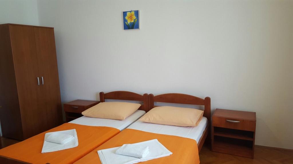 Guesthouse Jenny (Adults Only) โนวาลยา ภายนอก รูปภาพ
