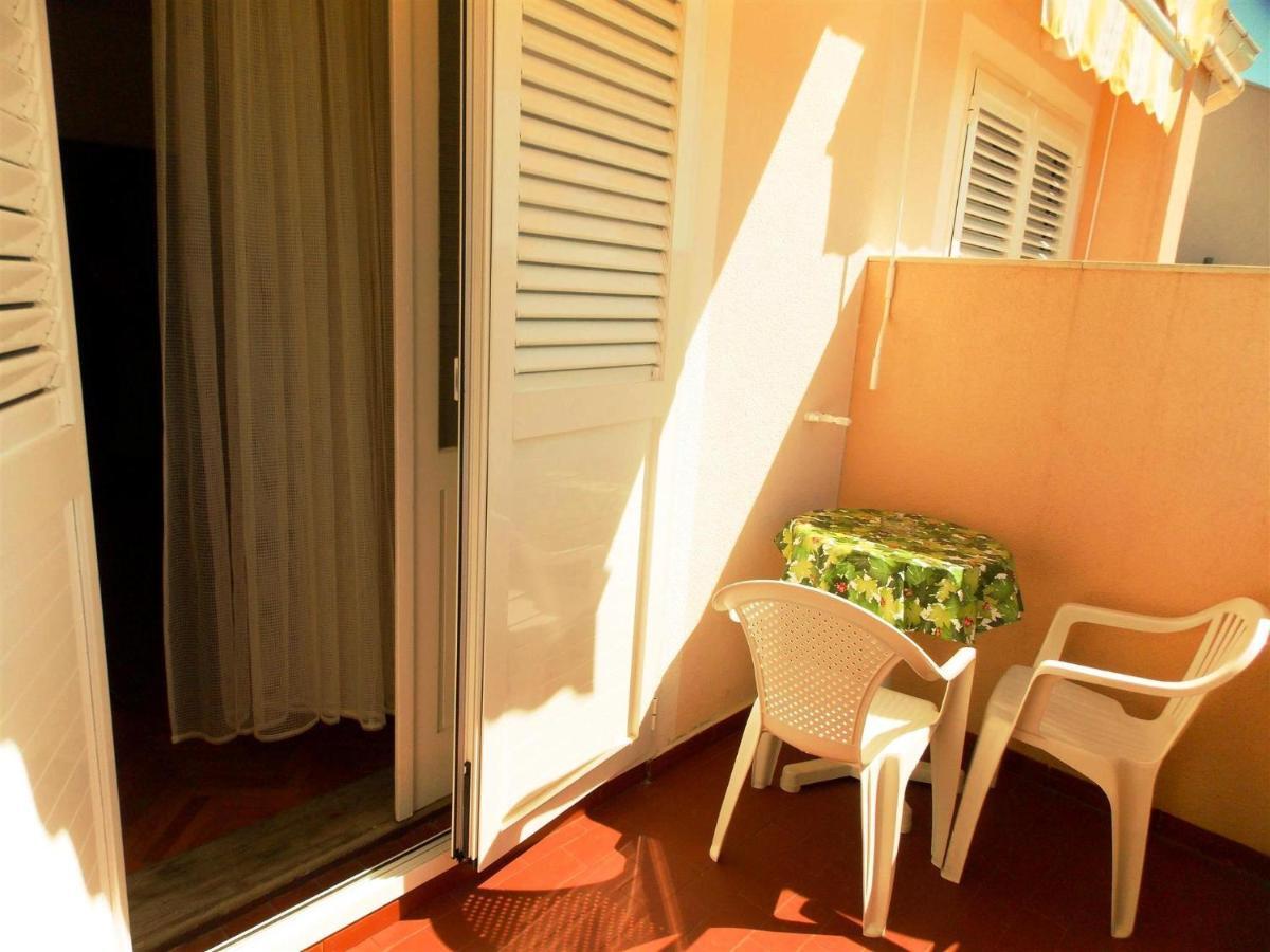 Guesthouse Jenny (Adults Only) โนวาลยา ห้อง รูปภาพ
